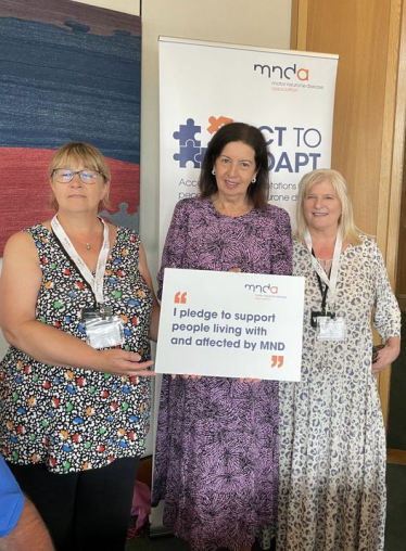 Today is #MNDAwarenessDay, which is an opportunity for all of us to help raise awareness of motor neuron disease. Earlier today, I met with the MND Association in Parliament to discuss the work they do and pledge my support.